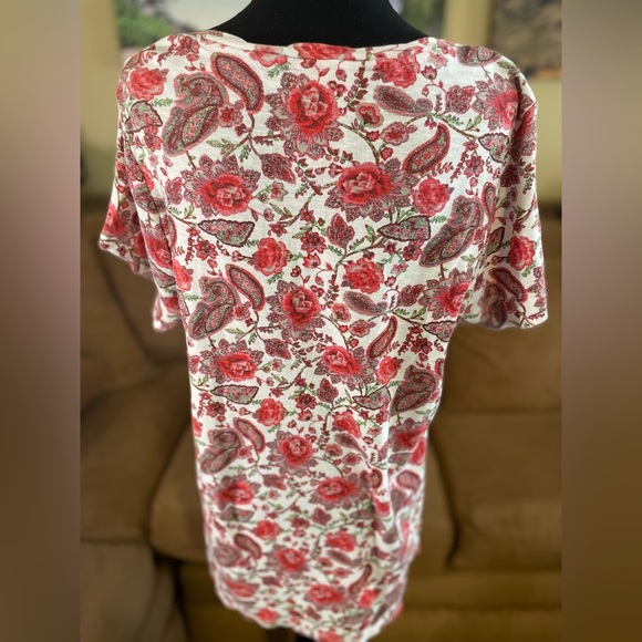 Women's Bundle Tops in Silver Shimmer Floral Pink and Gray - 4 items - Picture 4 of 9